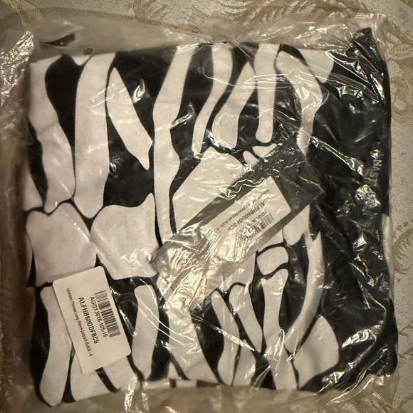 Nasty Gal Skeleton long Sleeve Bodysuit - Picture 6 of 8